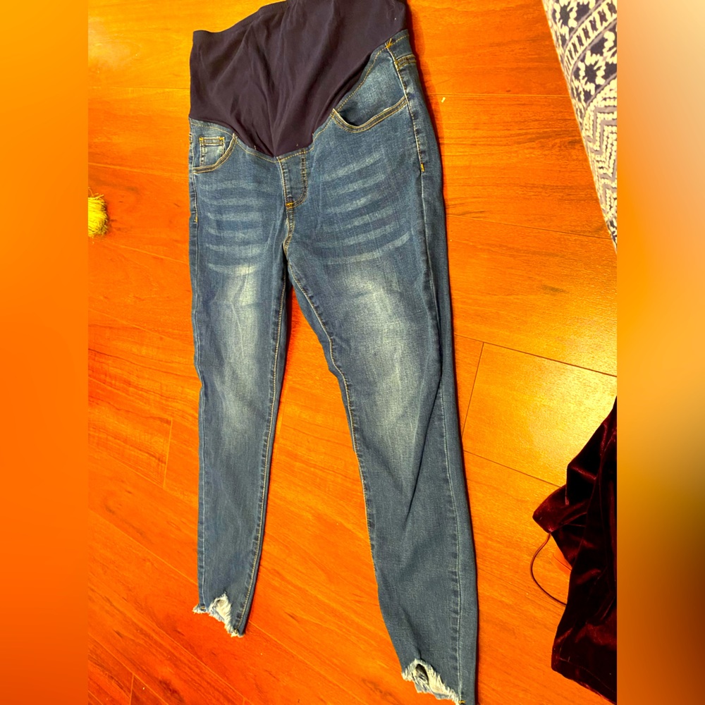 Maternity jeans size large
